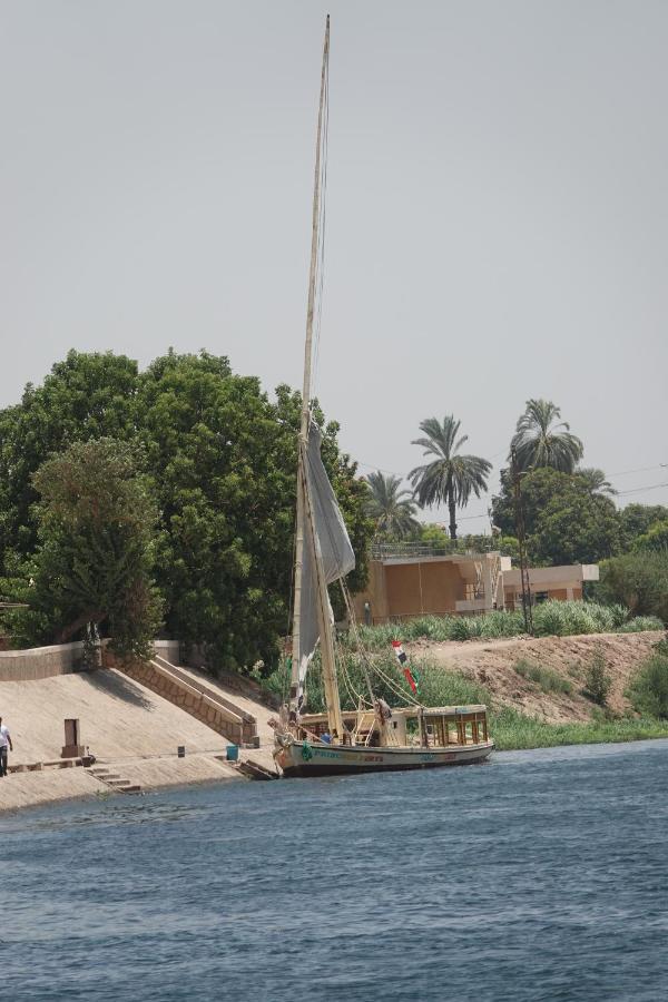 Jj Jamaica Felucca Hotel Aswan Exterior photo
