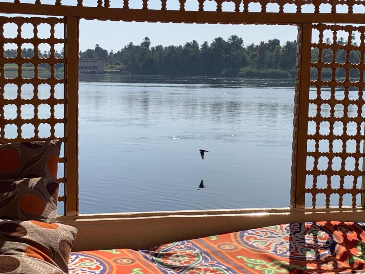 Jj Jamaica Felucca Hotel Aswan Exterior photo