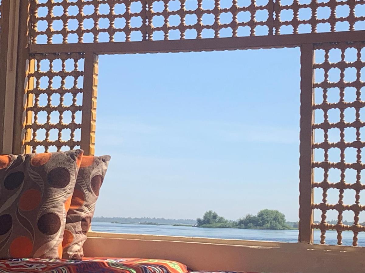 Jj Jamaica Felucca Hotel Aswan Exterior photo