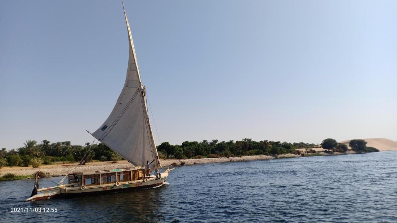 Jj Jamaica Felucca Hotel Aswan Exterior photo